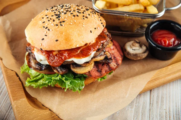 depositphotos_457609882-stock-photo-mushrooms-and-tomato-sauce-burger